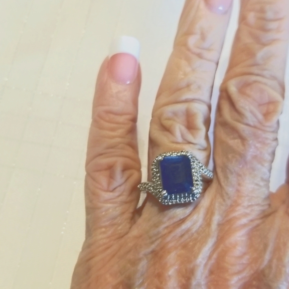 💥SAPPHIRE & WHITE TOPAZ RING Sz 6 8mm x 10mm,  4.57 Carats EUC - Picture 2 of 5